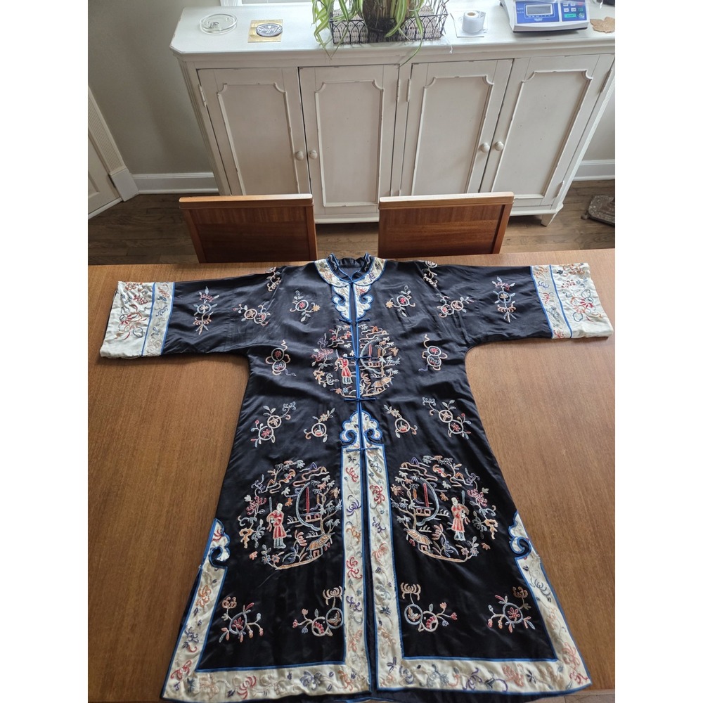 vtg Chinese Embroidered Silk Robe peking knot Qing Asian art deco costume